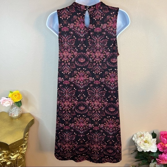 M Mudd Brand Sleeveless Black And Pink Boho Print Shift Dress Keyhole Neckline - Picture 4 of 8